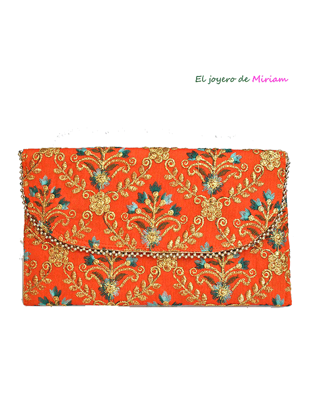 Cartera sobre naranja