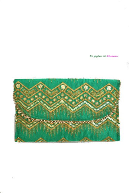 Cartera sobre verde y oro