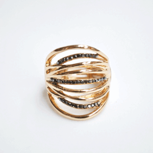 Anillo dorado brillantes