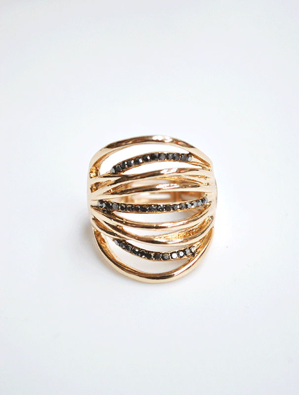 Anillo dorado brillantes