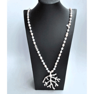 Collar largo perlas detalle ramas