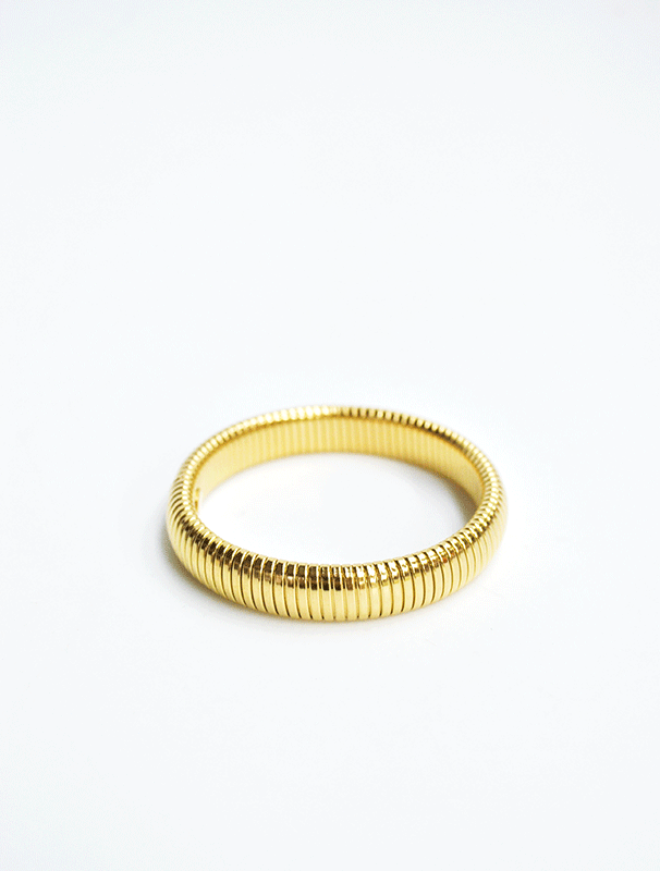 Pulsera dorada de acero