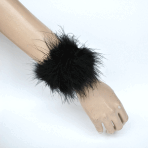 Puños negros plumas avestruz