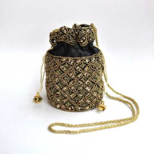 Bolso negro bombonera