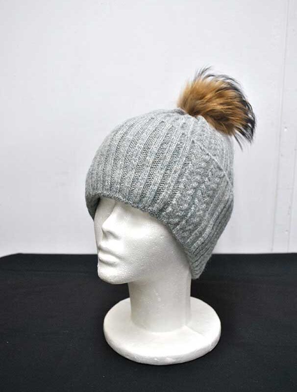 Gorro gris lana y pompón