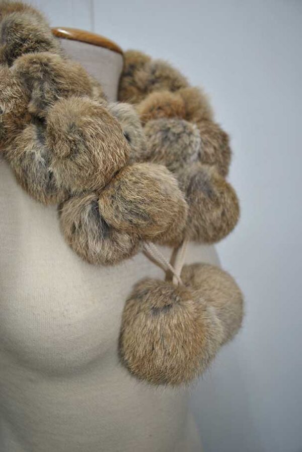 Cuello pelo conejo marrón - Imagen 4