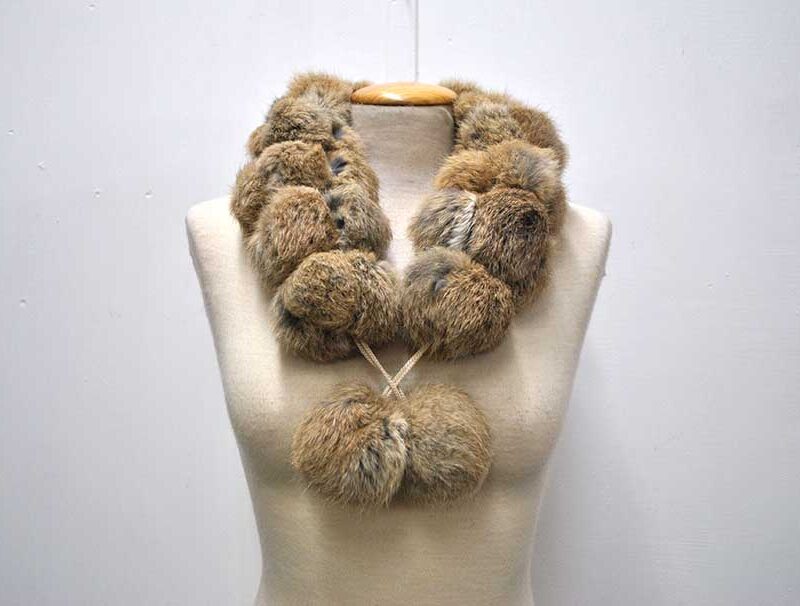 Cuello pelo conejo marrón