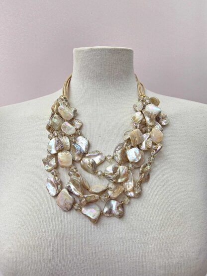 Collar multi piedras nácar