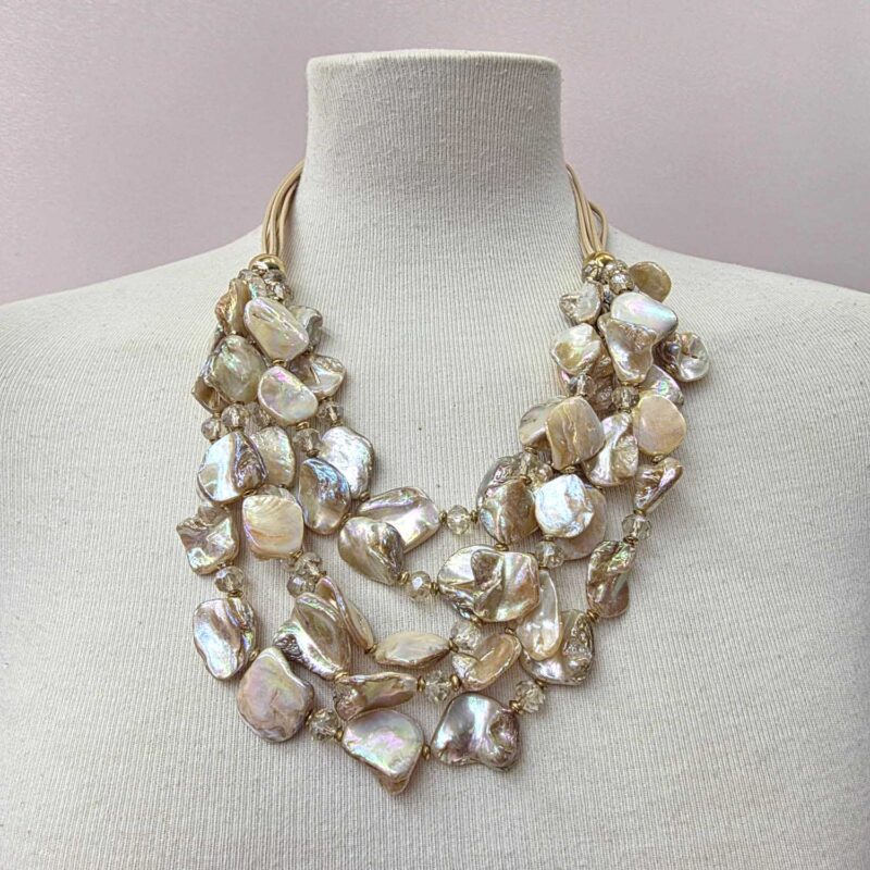 Collar multi piedras nácar