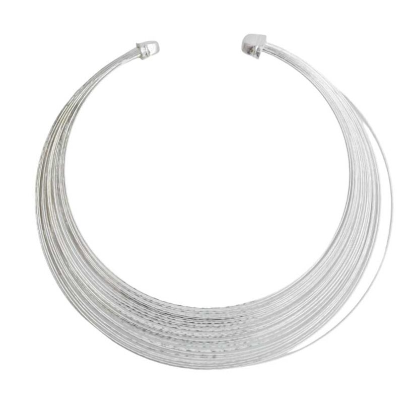 Gargantilla plateada alambres