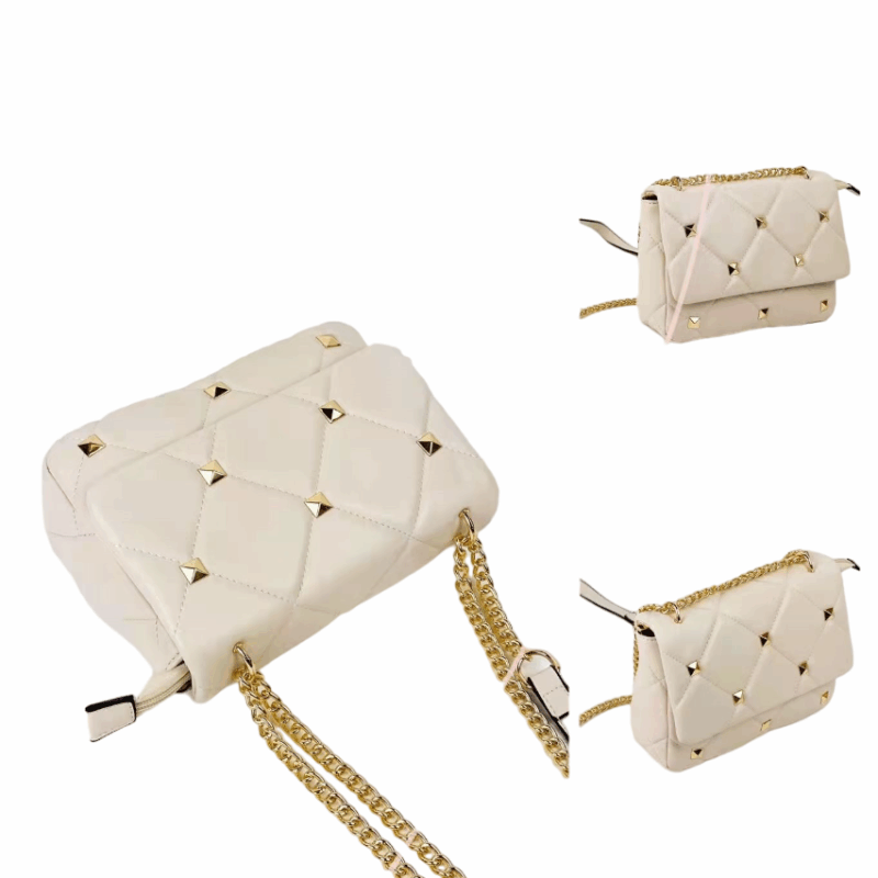 Bandolera beige tachuelas