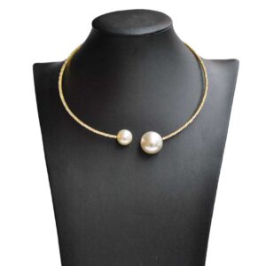 Gargantilla dorada perla