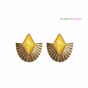 Pendientes facetados mostaza