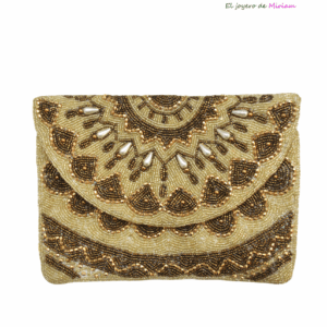 Clutch o cartera dorada