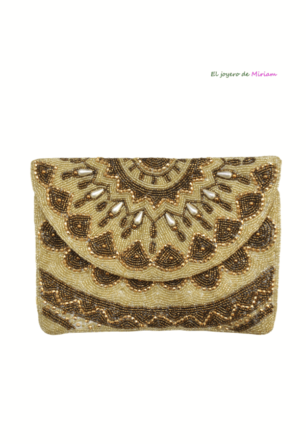 Clutch o cartera dorada