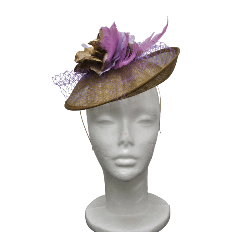 Tocado dorado y violeta