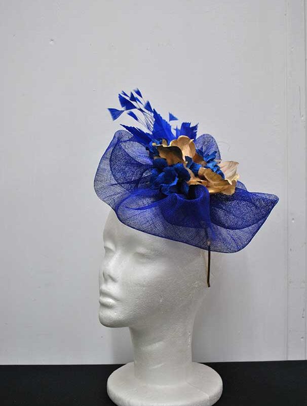 Tocado azul eléctrico y oro