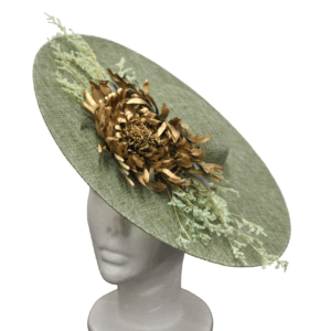Tocado verde oliva y dorado
