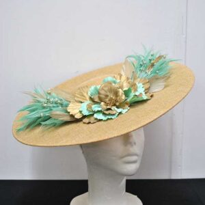 Tocado dorado y verde agua