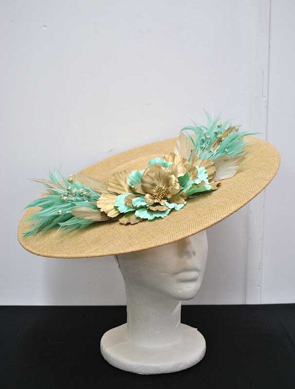 Tocado dorado y verde agua