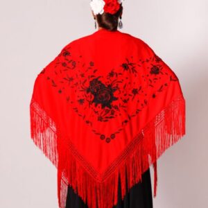 Mantoncillo rojo flores negras