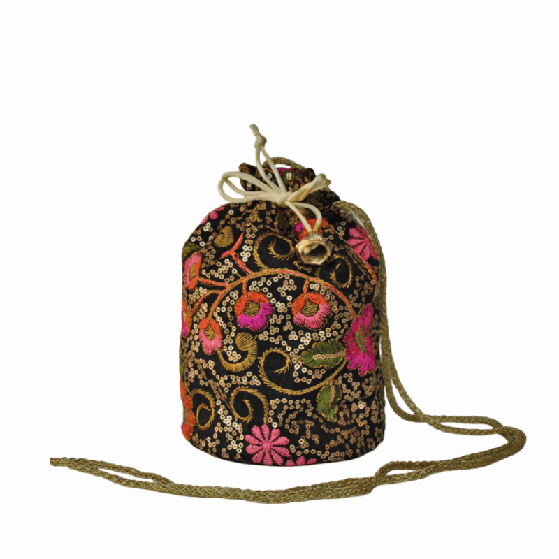 Bombonera negra bordada