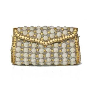 Clutch cofre perlas y lentejuelas