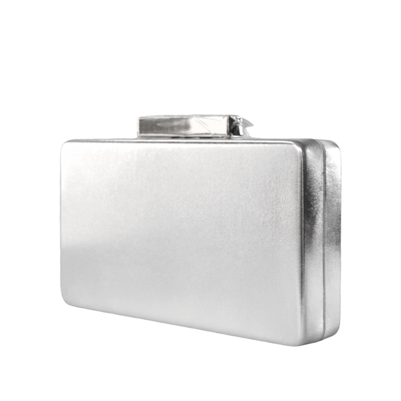Clutch plateado cajita polipiel