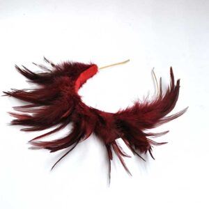 Diadema granate plumas