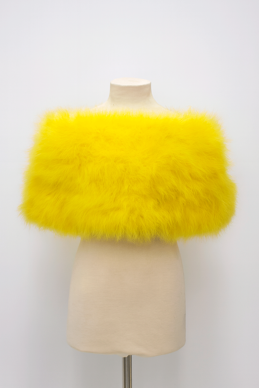 Estola amarilla plumas avestruz - Imagen 2