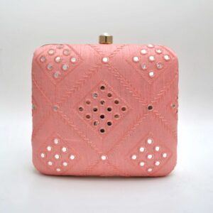 Clutch rosa bordados lentejuelas