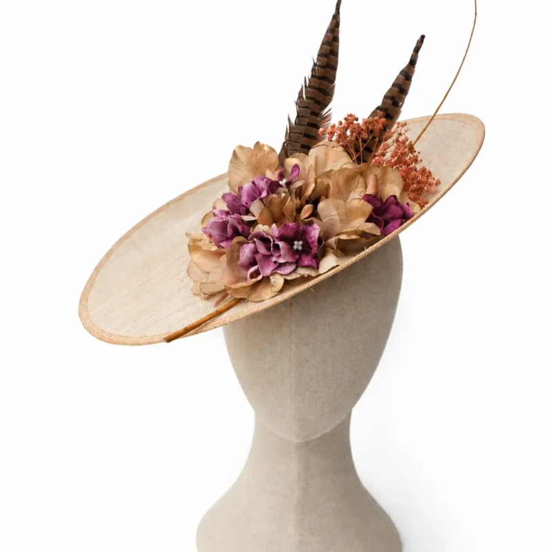 Tocado beige flores rosas y oro