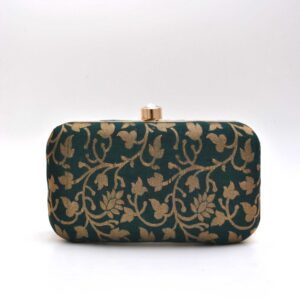 Clutch verde flores doradas