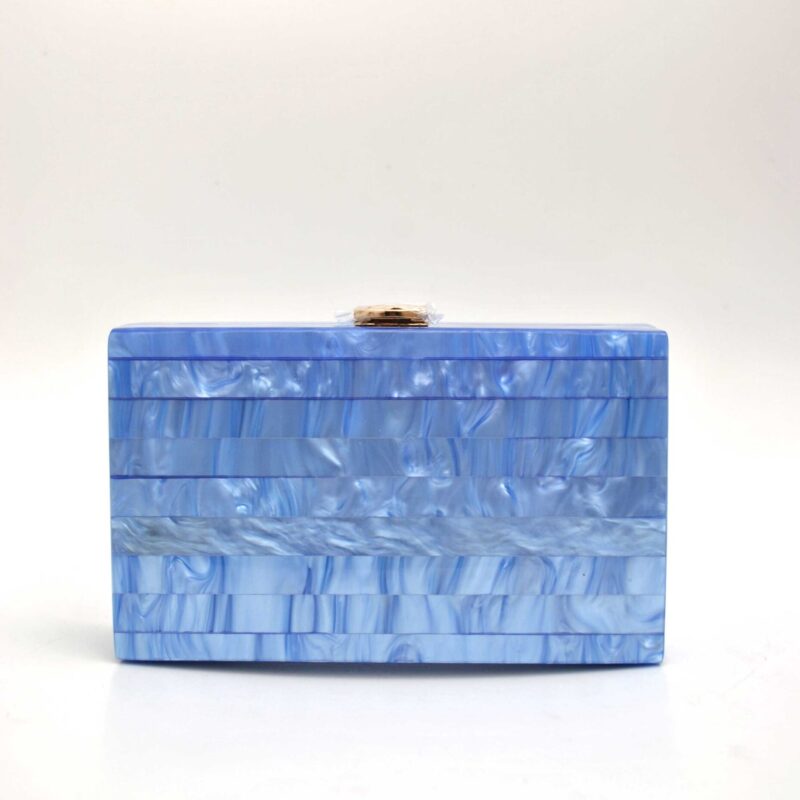 Clutch nácar azul claro