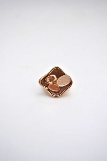Anillo elástico cobre geométrico
