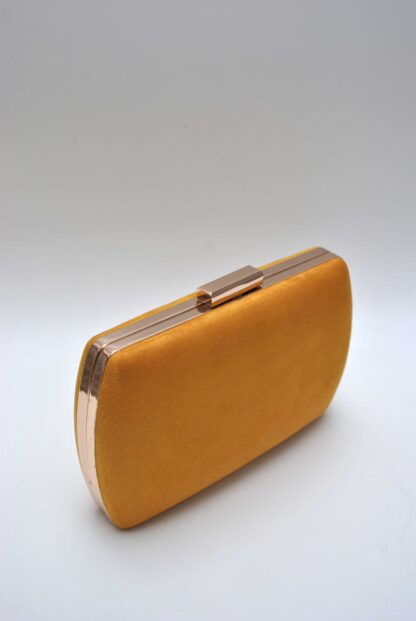 Clutch ovalado mostaza y oro - Imagen 2