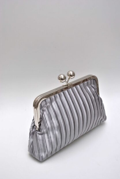 Clutch o cartera plateada - Imagen 2