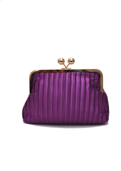Clutch o cartera morada
