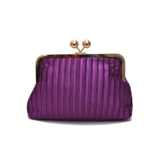 Clutch o cartera morada