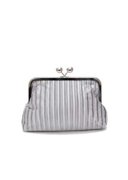 Clutch o cartera plateada