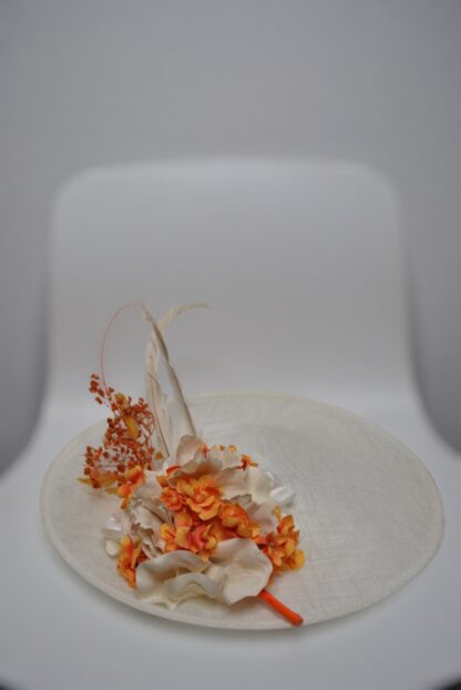 Tocado blanco y naranja - Imagen 3