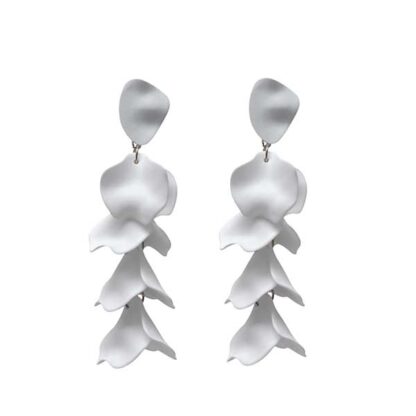 Pendientes pétalos blancos