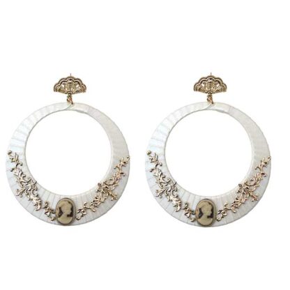 Pendientes blancos flamenca