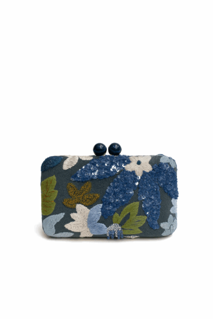 Bolso clutch azul bordado