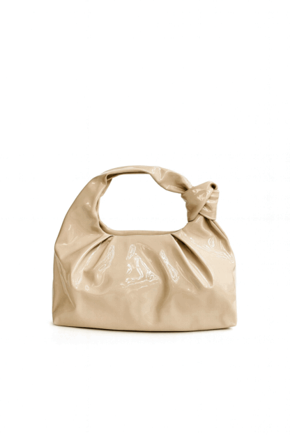 Bolsito clutch charol beige