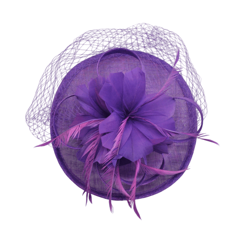 Tocado morado con redecilla