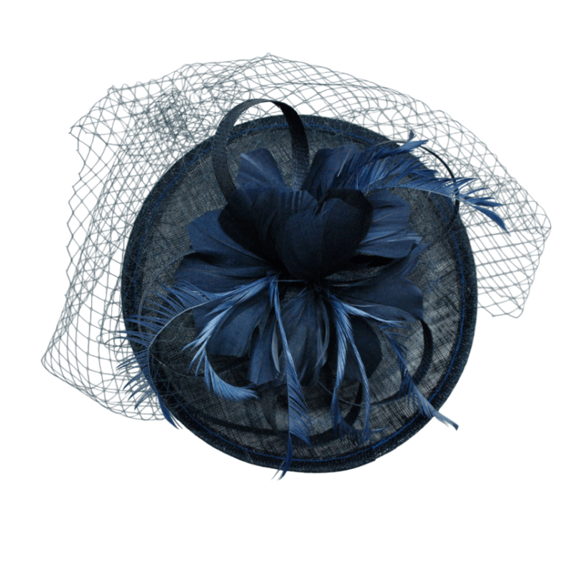 Tocado azul marino con redecilla
