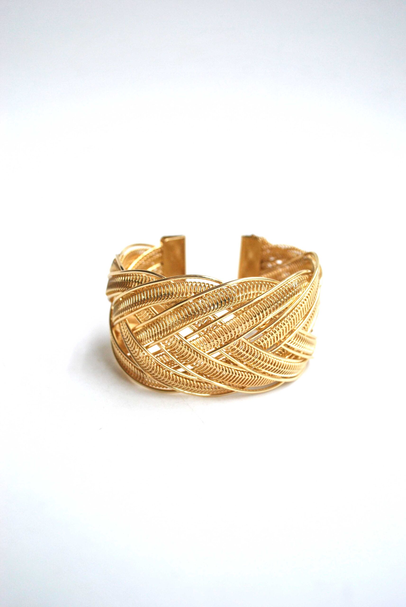 Brazalete dorado trenzado