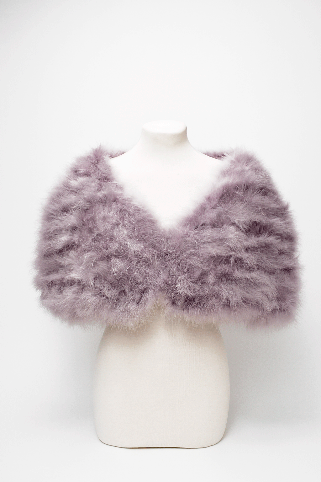 Estola plumas violeta pastel
