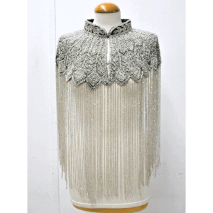 Capa joya negra y plateada